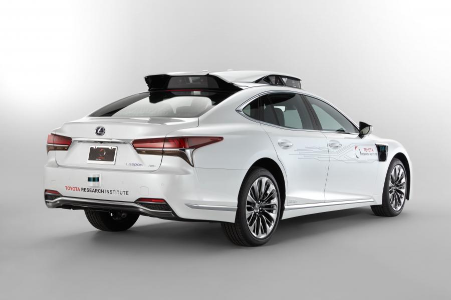  Lexus LS500h TRI-P4 Research Vehicle 2019 года  (фото 11 из 19)